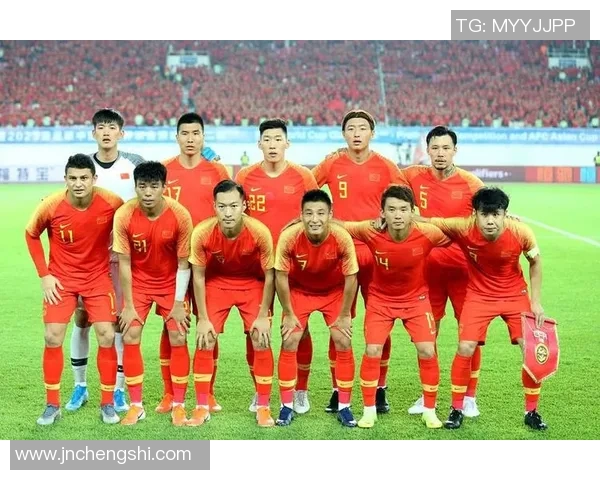 成都羽毛球队在世界杯预选赛中以60分稳居积分榜首位表现出色