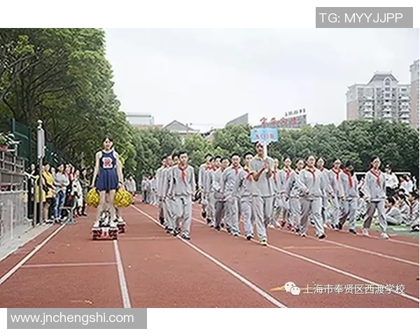 王丽专访：从绿茵场到人生舞台的足球旅程回顾与展望