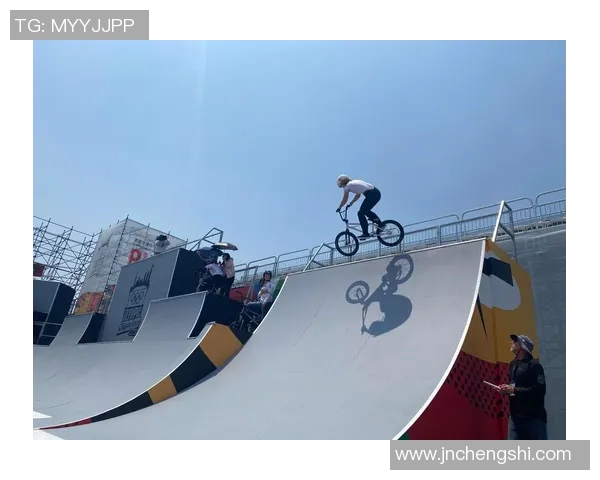 西安滑板队在极限运动嘉年华中的精彩表现与力量展现分析