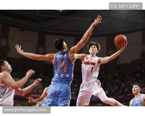 重庆篮球队荣登篮球战术排行榜第八名展现实力与潜力 重庆篮球队荣登篮球战术排行榜第八名展现实力与潜力