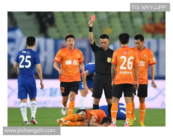 广东宏远与上海激战半决赛争夺总决赛席位精彩对决引发球迷热议