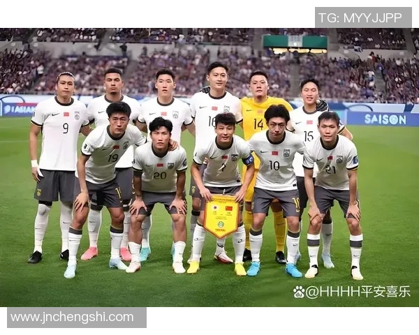 飓风队与圣洛伦索队的激烈对决展现足球魅力与团队精神