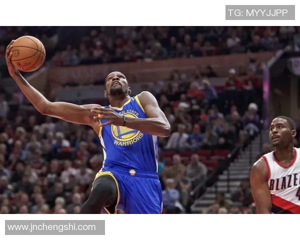 勇士与雷霆激战回放高清版全场精彩瞬间尽在眼前